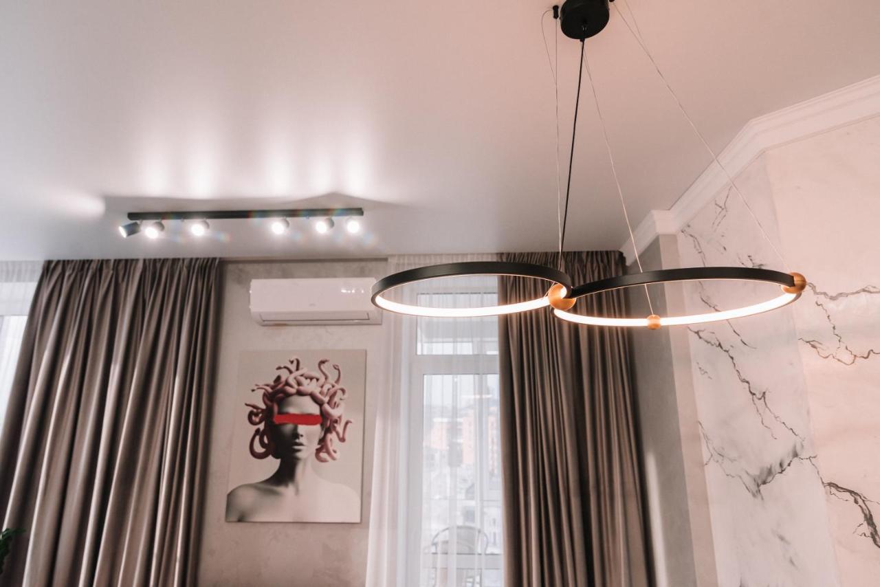 קייב Royal Tower Vip Smart Apartments 4 מראה חיצוני תמונה